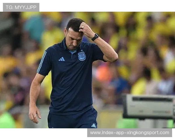 世界冠军坐地痛哭！教练陪着落泪